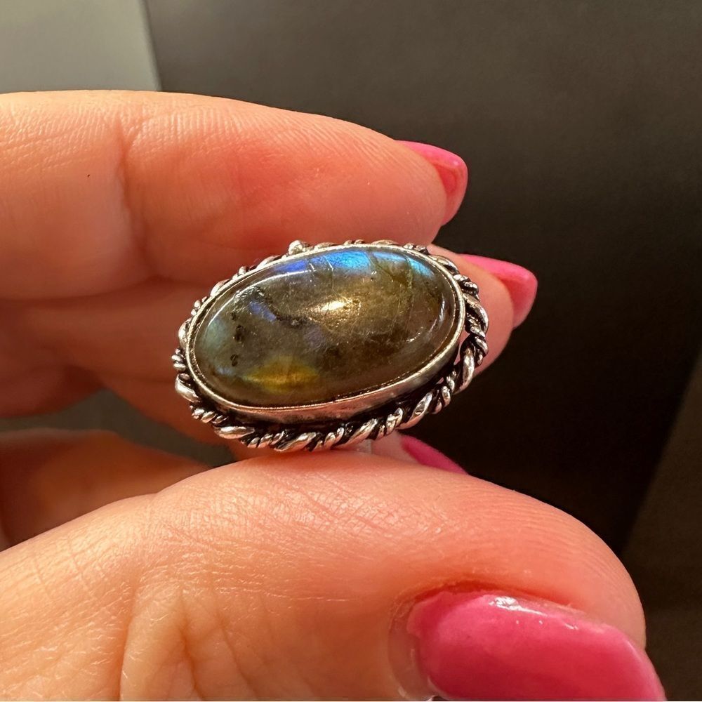 Genuine labradorite cabochon in sterling‎ silver plated ring!